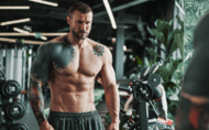 Trainingsplan oben/unten: 4 Tage pro Woche reichen aus, um Ihren Körper zu verändern! 1/4