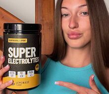 Reines Wasser vs. Elektrolyte: Warum ist Trinken allein nicht genug für maximale Leistung?