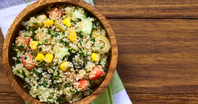 Quinoa - eine ungewöhnliche Beilage, die sowohl Abwechslung als auch eine Quelle wichtiger Nährstoffe ist!