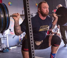 Thor Björnsson did 29 reps on the back squat with 200kg!