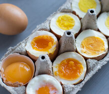 Boiled vs. raw eggs - Which type is better?