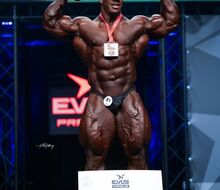 Rubiel 'Neckzilla' Mosquera receives his IFBB Pro card at EVLS Prague Amateur 2023