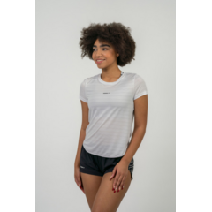 Nebbia FIT Activewear tričko “Airy” s reflexním logem 438