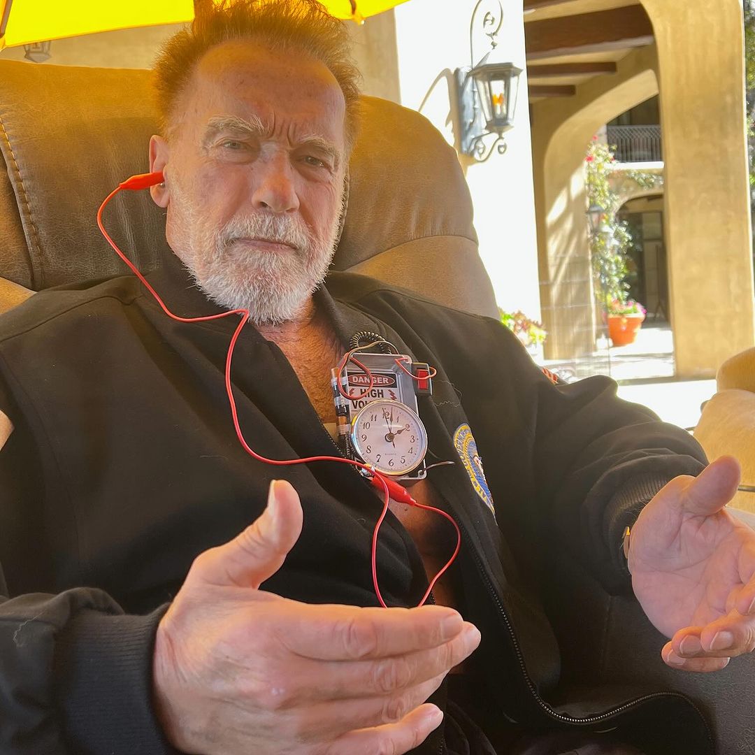 Arnold s budíkem na srdce