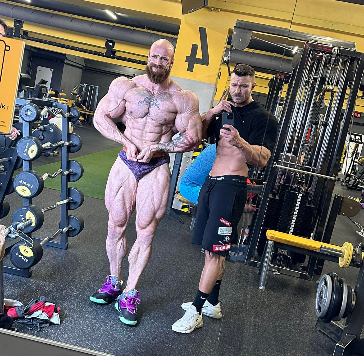 Trénink zad a kontrola formy tři dny před odletem na Arnold Classic Brazil 2023