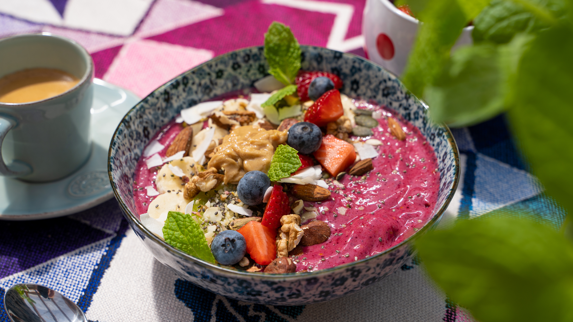 Snídaňová miska plná živin - Smoothie bowls