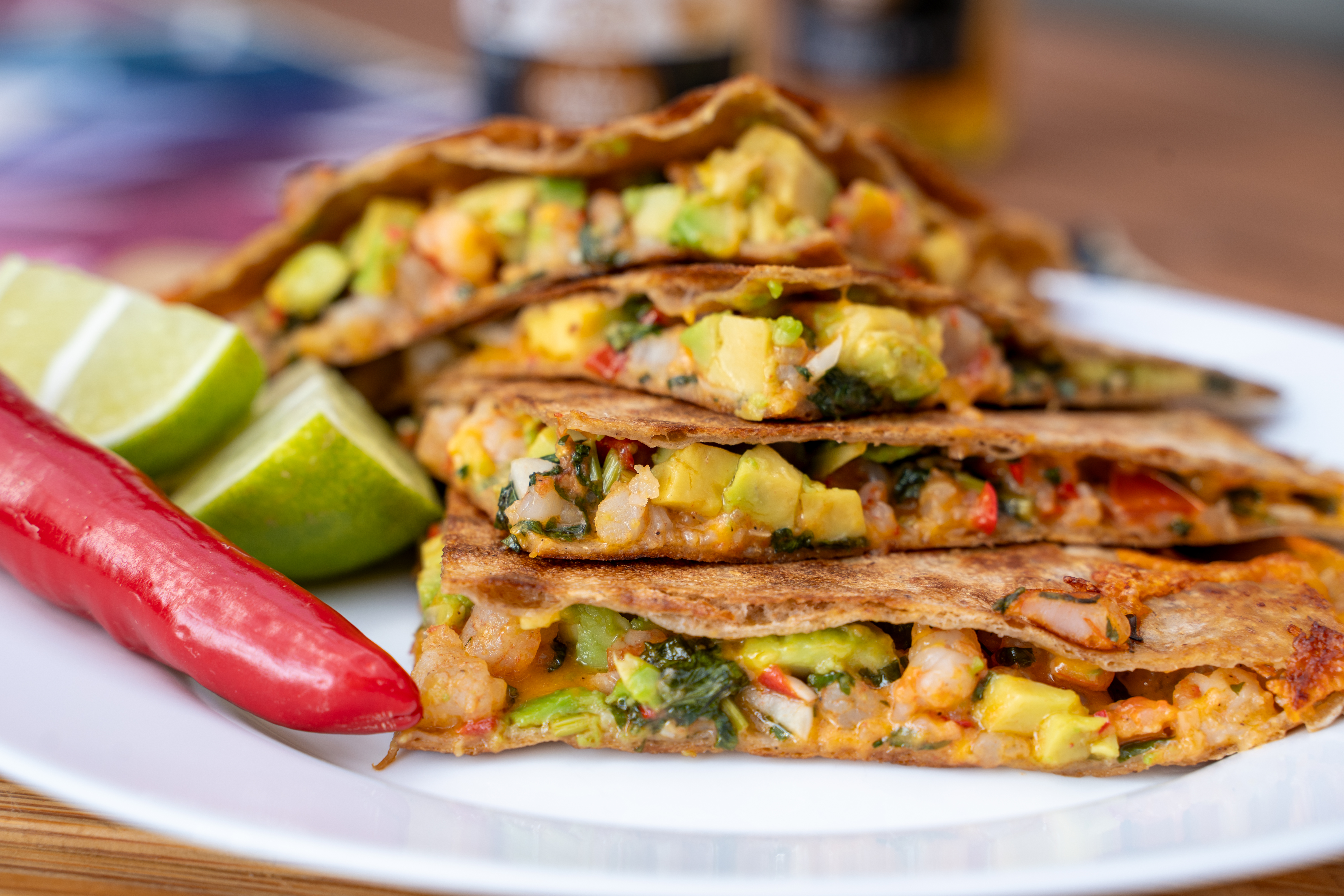 Quesadilla s krevetami a avokádem Quesadilla s krevetami a avokádem