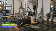 Úzký bench press - technika provedení
