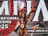 Natalia Abraham Coelho odbiera tytuł mistrzyni Women's Physique Olympia 2025!