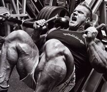 Legenda Jay Cutler odhalil svoje cvičenie číslo 1 na brutálne napumpovanie kvadricepsov!