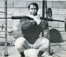 Pojďte si zatrénovat s autorem článku legendou Arnoldem Schwarzeneggerem - V tomto díle najdete trénink a tipy na nohy.