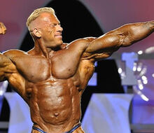 Dennis Wolf, Vayu a Bodybuilding.com?