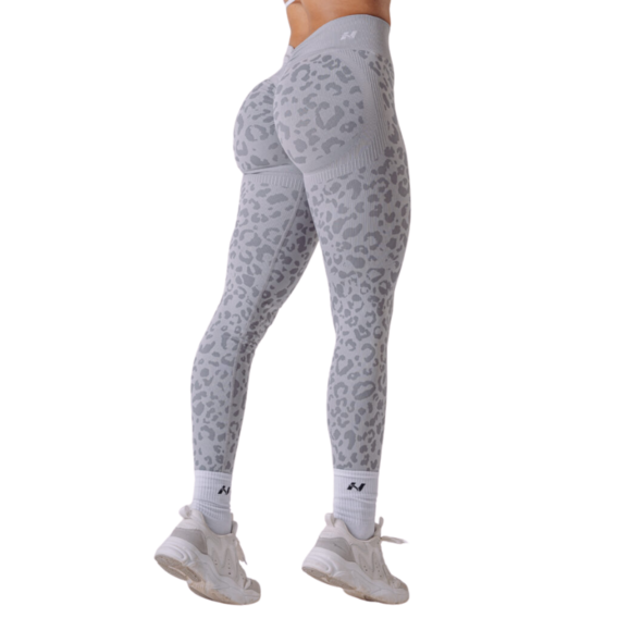 Nebbia Kompresní push-up legíny s leopardím vzorem PRIMAL 849 světle sivé - XS – XS