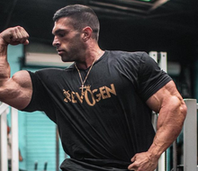 Derek Lunsford urobil 100x 142 kg na zadnom drepe!
