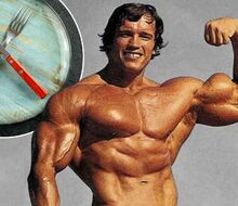 Arnold Schwarzenegger prezradil, prečo pôst "na poludnie" dokáže spáliť viac tuku