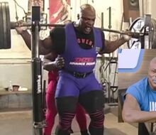 Ronnie Coleman prežíva svoj legendárny 800 librový drep