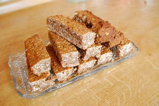 pečené proteinové tyčinky pečené proteinové tyčinky